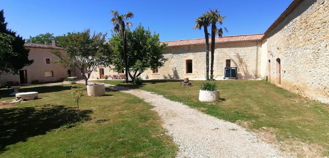 Domaine De Gaia, Piscine, Petanque, Ping Pong, Proche Saint-Emilion Bed & Breakfast Guillac  Exterior photo