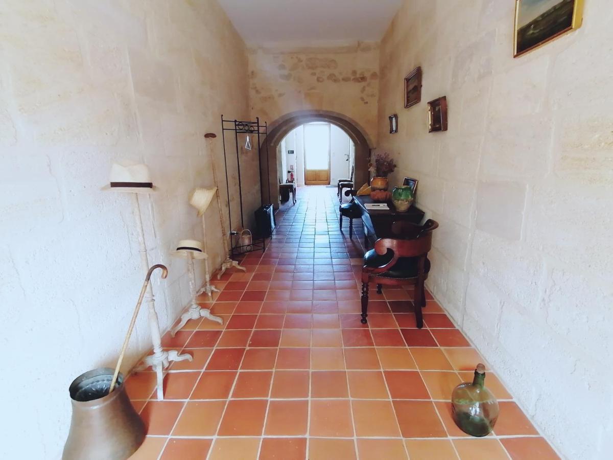 Domaine De Gaia, Piscine, Petanque, Ping Pong, Proche Saint-Emilion Bed & Breakfast Guillac  Exterior photo