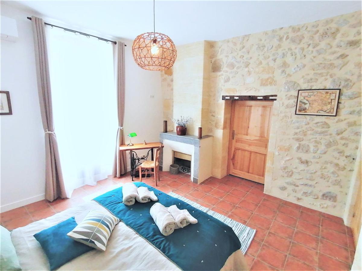 Domaine De Gaia, Piscine, Petanque, Ping Pong, Proche Saint-Emilion Bed & Breakfast Guillac  Exterior photo